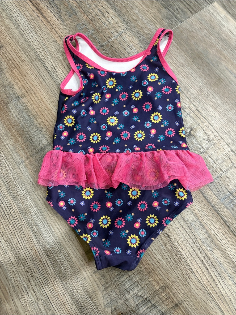 🦄5/25 Frozen Swimsuit - Picture 4 of 6